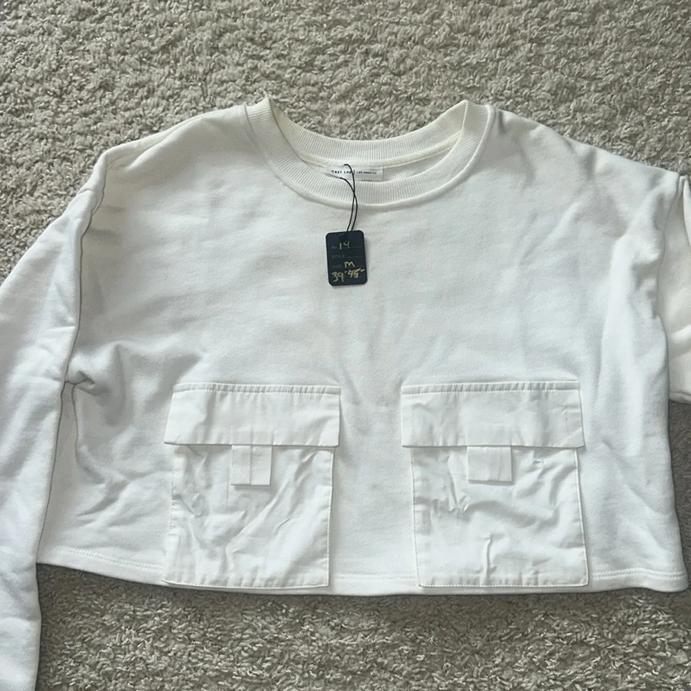 Women’s cropped cream sweatshirt - Picture 2 of 5